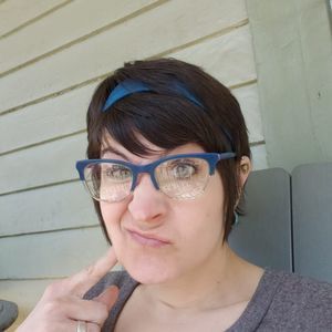 Meet your Posher, Leslie